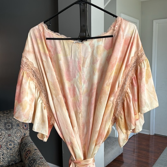 NWOT Free People Intimately Moonbeams Floral Lace Trim Sweet Combo Robe. - Picture 16 of 17